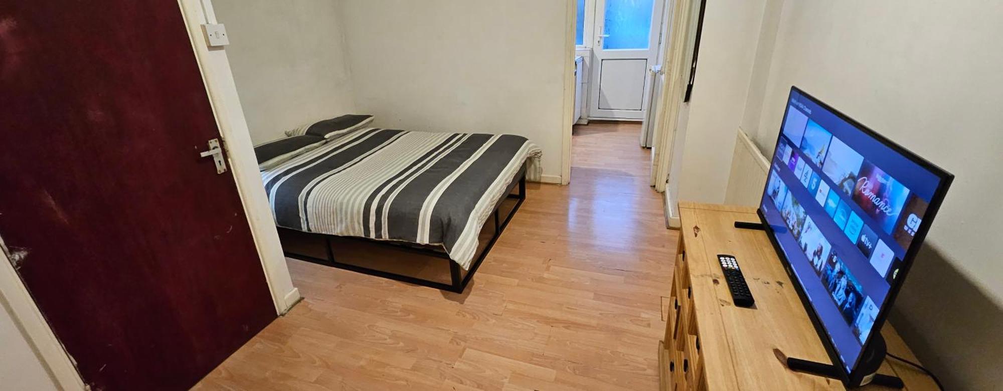 No Frills & Nothing Fancy 1 Bed Studio City Centre Cardiff Extérieur photo